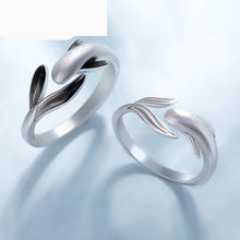Load image into Gallery viewer, Swimming fish couple ring