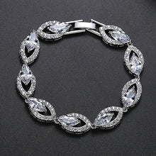 Load image into Gallery viewer, Fashion Ladies Copper Inlaid Zirconium Bracelet Bracelet